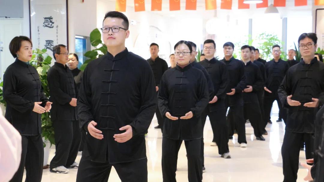 榮盛科技集團組織開展健身氣功「八段錦」訓練活動