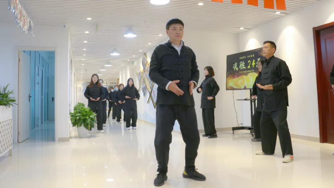 榮盛科技集團組織開展健身氣功「八段錦」訓練活動