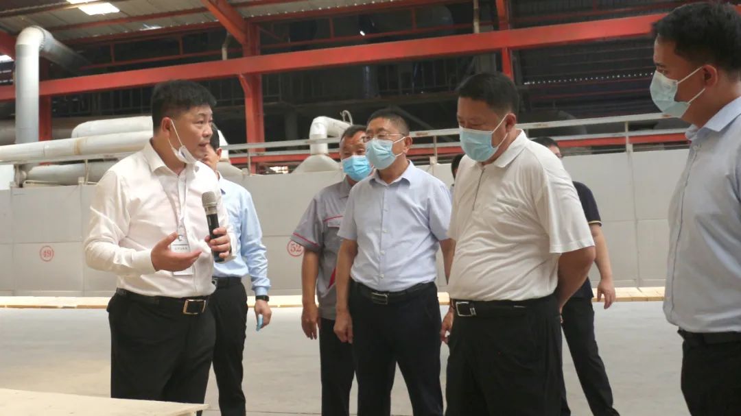 新密市政協(xié)主席袁斌一行蒞臨榮盛科技集團視察指導