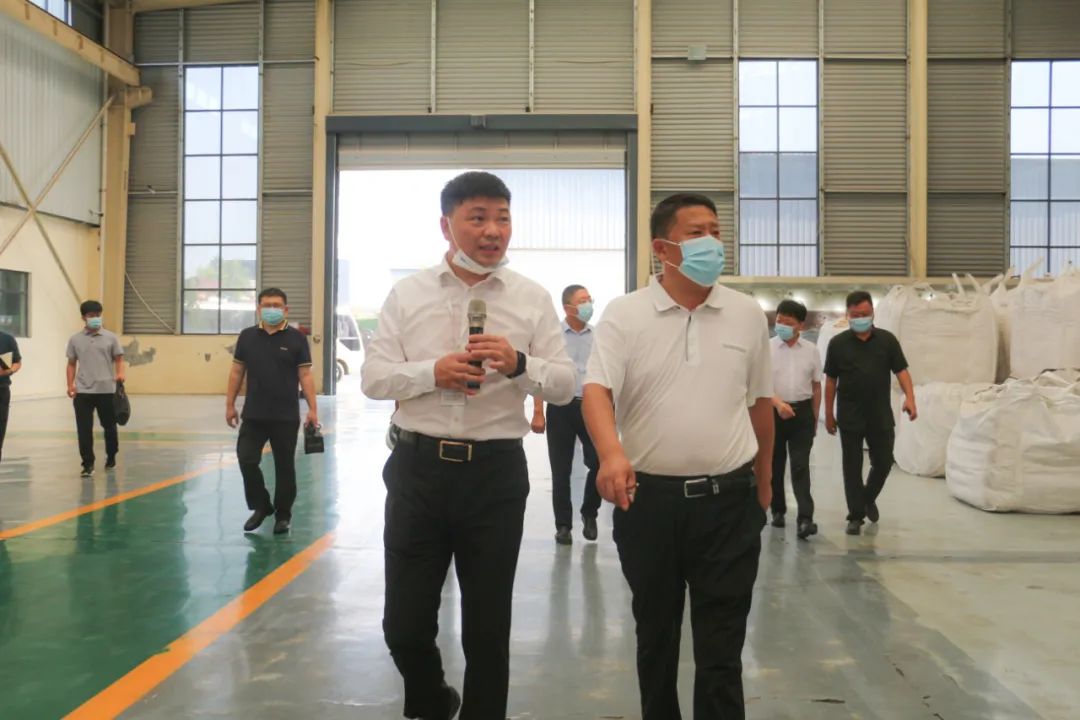 新密市政協(xié)主席袁斌一行蒞臨榮盛科技集團視察指導